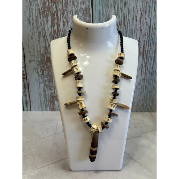Unbranded Jewelry - Southwestern Fish Bone Vertebrae Beaded tTribal Necklace
